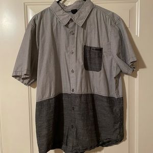 Oakley Short Sleeve Button Up Men’s XL Grey